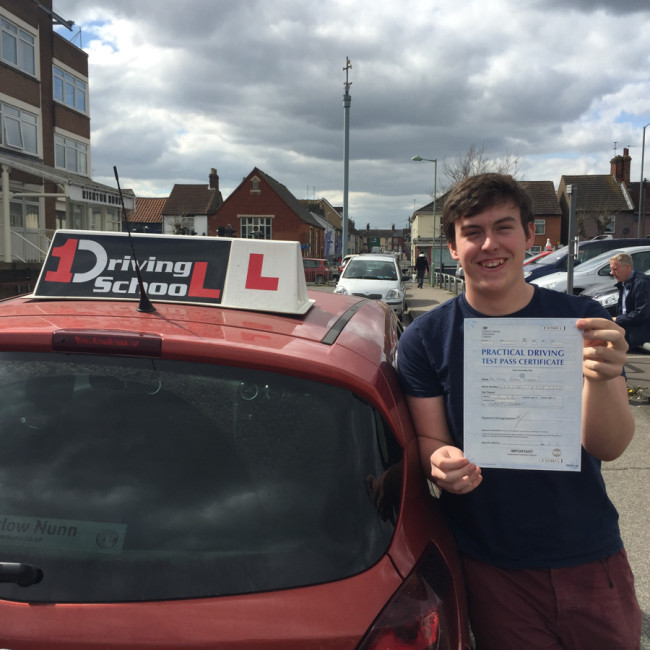 1drivingschool passed student